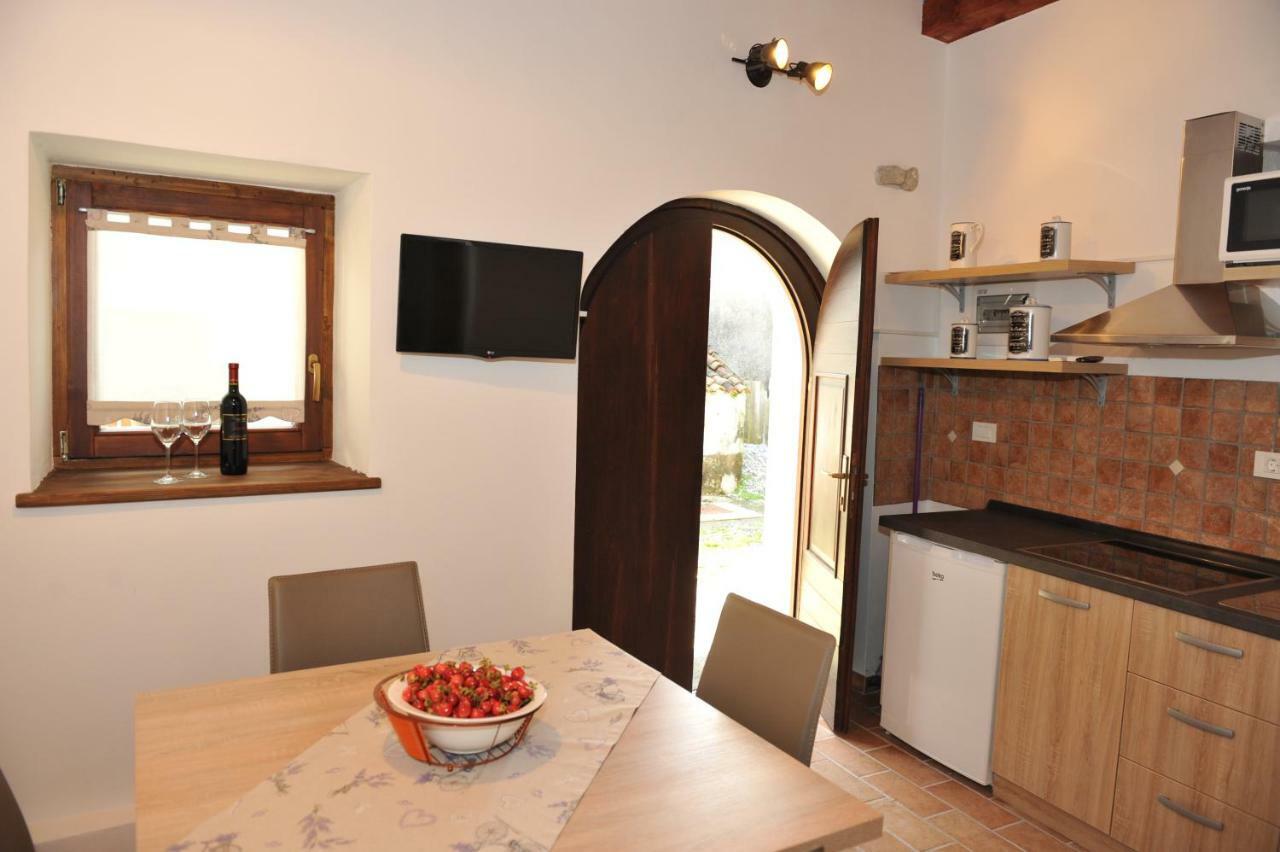 Apartmaji Kumar Smartno Buitenkant foto